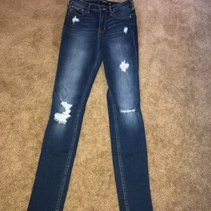 High waisted ripped jeans